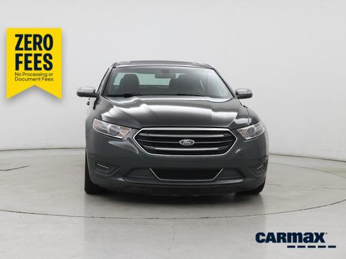 Green 2016 Ford Taurus Limited