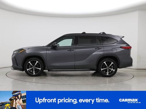 Gray 2021 Toyota Highlander XSE