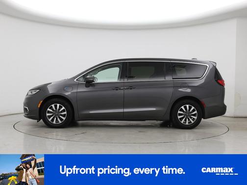 Gray 2022 Chrysler Pacifica Hybrid Touring L