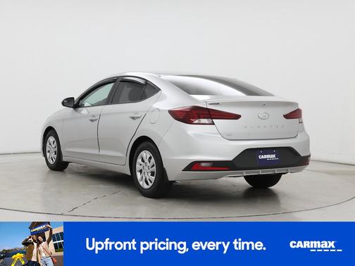 Silver 2019 Hyundai ELANTRA SE