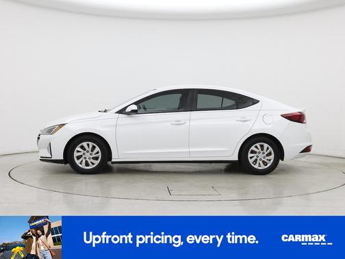 White 2019 Hyundai ELANTRA SE