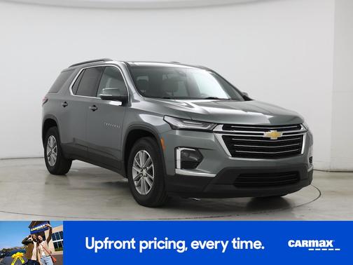 Green 2023 Chevrolet Traverse LT Cloth