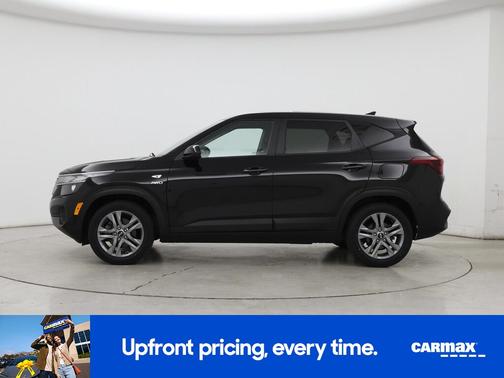 Black 2021 Kia Seltos LX