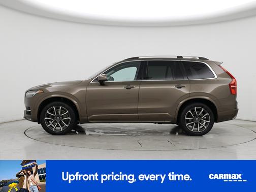 2016 Volvo XC90 T6 Momentum