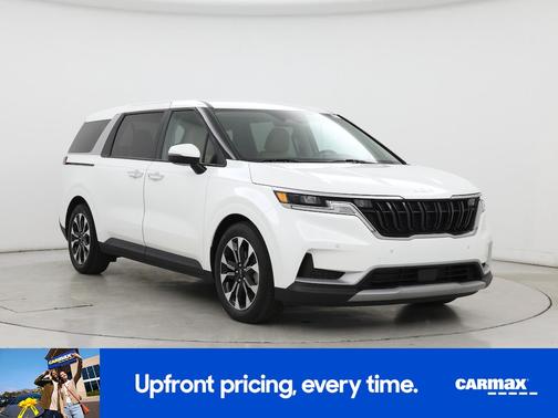 White 2024 Kia Carnival EX
