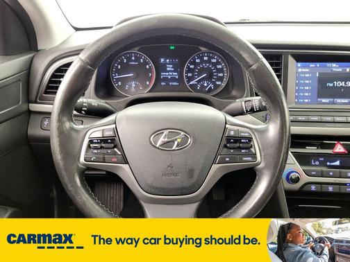 2018 Hyundai ELANTRA SE