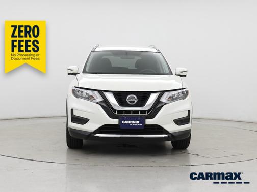 White 2018 Nissan Rogue SV