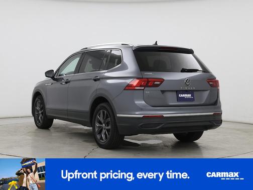 Gray 2022 Volkswagen Tiguan SE