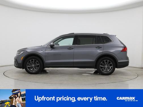 Gray 2022 Volkswagen Tiguan SE