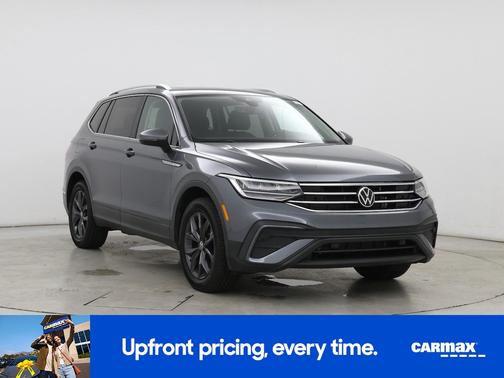 Gray 2022 Volkswagen Tiguan SE