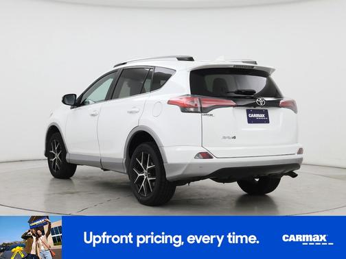 White 2017 Toyota RAV4 SE