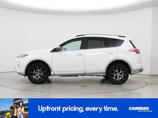 White 2017 Toyota RAV4 SE