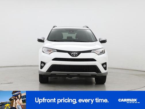 White 2017 Toyota RAV4 SE