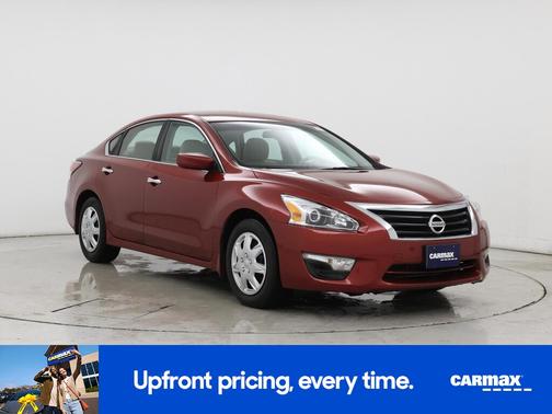 Red 2015 Nissan Altima S