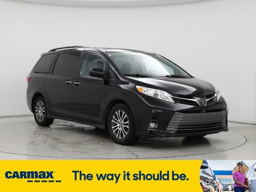 2020 Toyota Sienna XLE