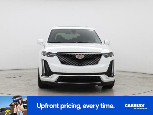White 2024 Cadillac XT6 Luxury