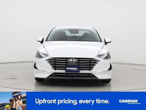 White 2023 Hyundai SONATA SE