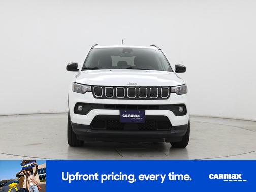 White 2022 Jeep Compass Latitude