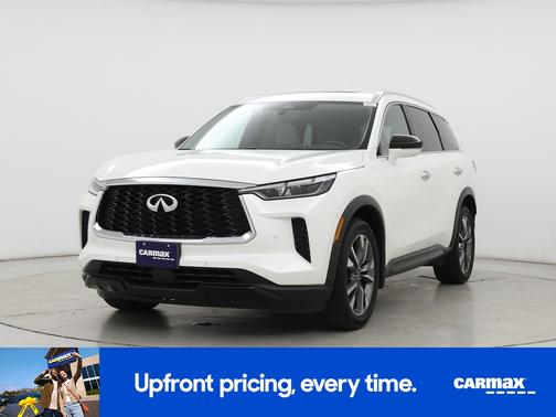 White 2023 INFINITI QX60 Luxe