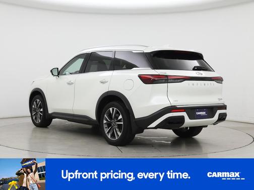 White 2023 INFINITI QX60 Luxe