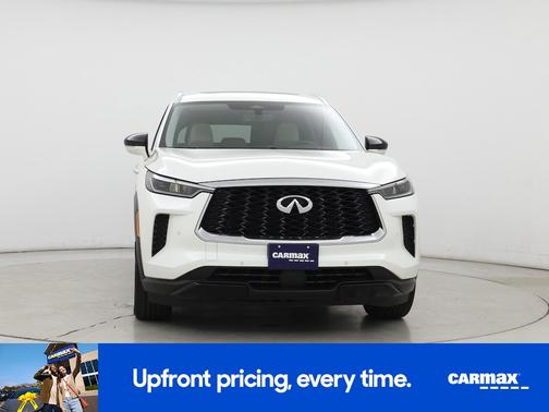 White 2023 INFINITI QX60 Luxe