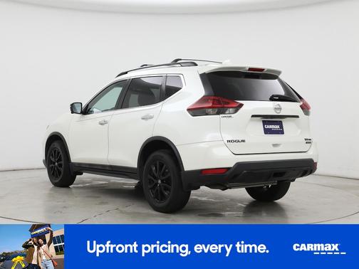 White 2018 Nissan Rogue SV