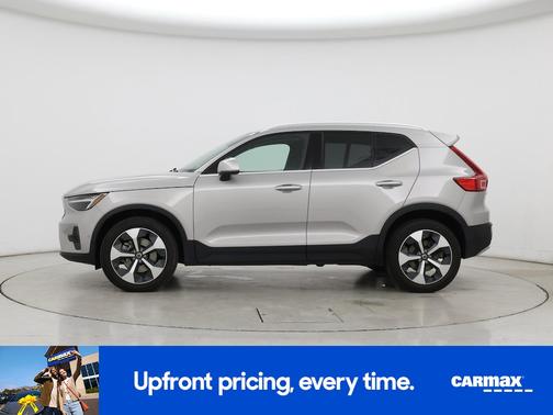 Gray 2023 Volvo XC40 B5 Plus Dark Theme
