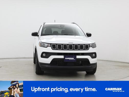 White 2023 Jeep Compass Latitude