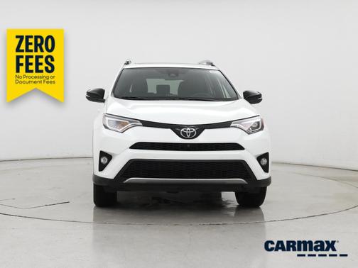 White 2017 Toyota RAV4 SE