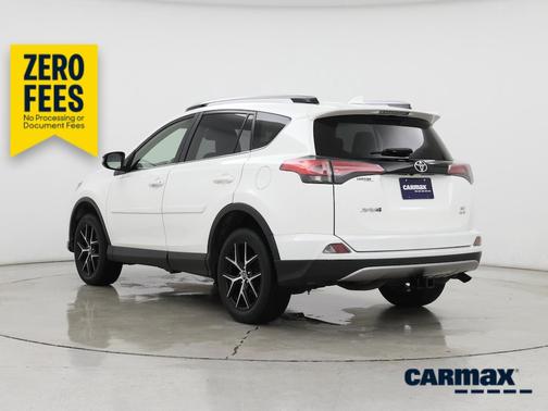 White 2017 Toyota RAV4 SE