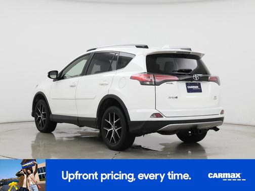 White 2017 Toyota RAV4 SE
