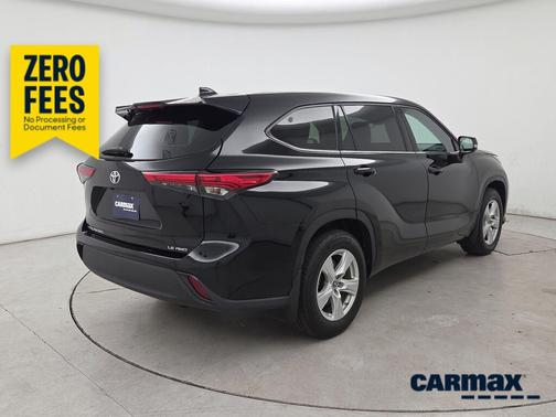 Black 2021 Toyota Highlander LE
