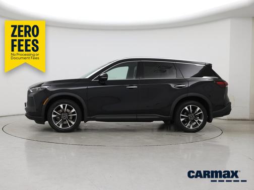 Black 2023 INFINITI QX60 Luxe