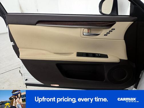 White 2018 Lexus ES 350