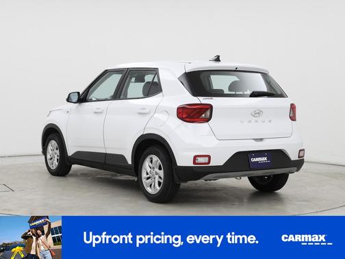 2022 Hyundai VENUE SE