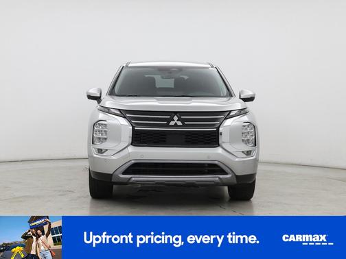 Gray 2025 Mitsubishi Outlander SE
