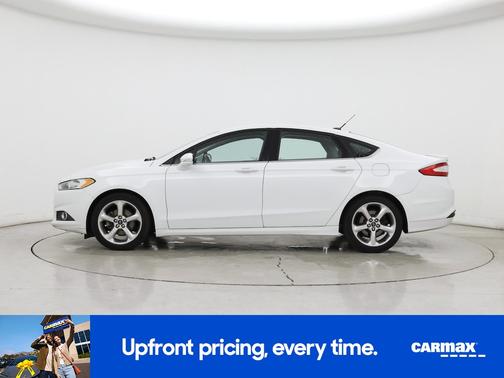White 2014 Ford Fusion SE