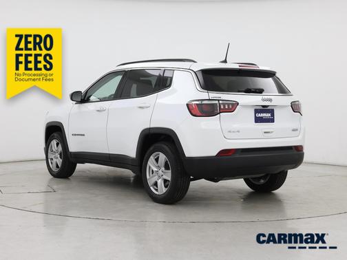 White 2022 Jeep Compass Latitude
