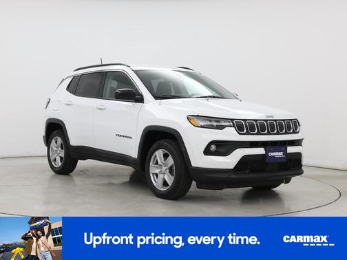 White 2022 Jeep Compass Latitude