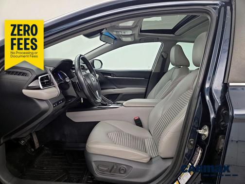 Blue 2018 Toyota Camry SE