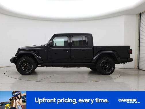 Black 2022 Jeep Gladiator Sport