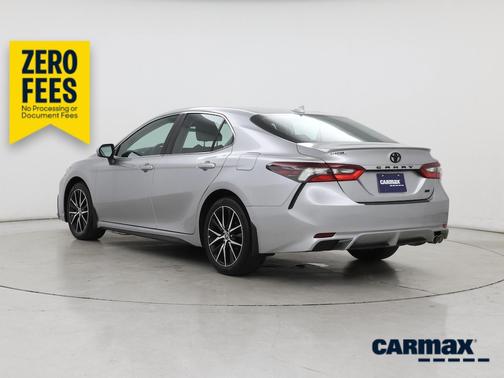 Silver 2024 Toyota Camry SE