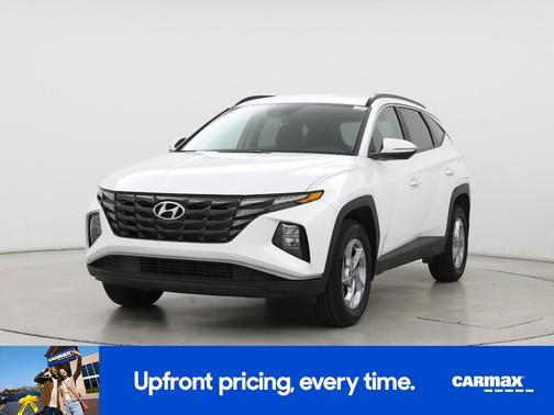 White 2023 Hyundai TUCSON SEL