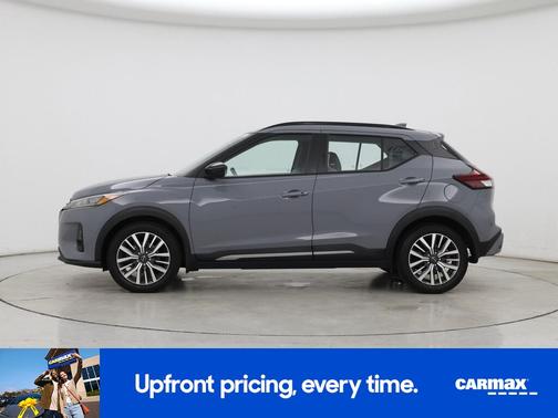 Gray 2023 Nissan Kicks SR