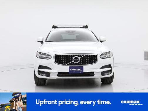 White 2018 Volvo V90 T6 Cross Country
