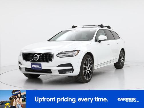 White 2018 Volvo V90 T6 Cross Country