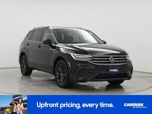 Black 2022 Volkswagen Tiguan SE