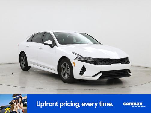 White 2022 Kia K5 LXS