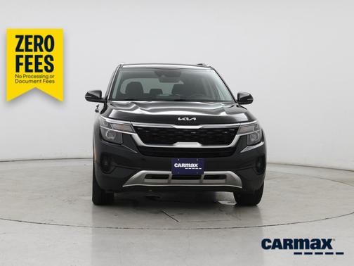 Black 2022 Kia Seltos S