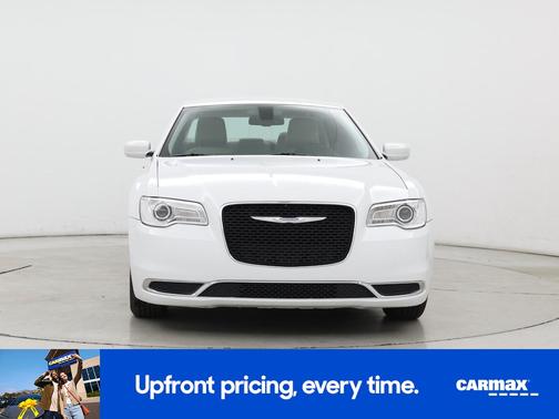 White 2015 Chrysler 300 Limited